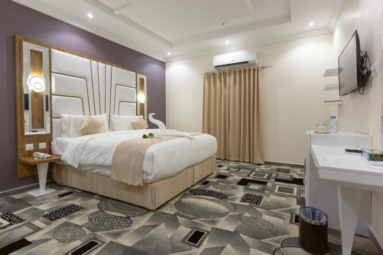 Dior Aparthotel